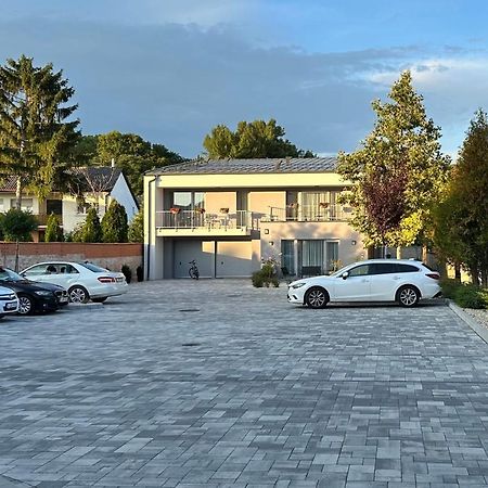 Linden Apartman 106 - Adults Only Мошонмадяровар Екстер'єр фото
